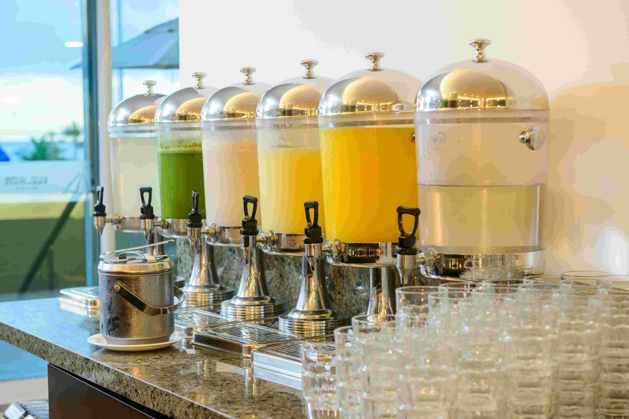 Hotel Luzeiros Fortaleza Exterior photo Juice dispensers